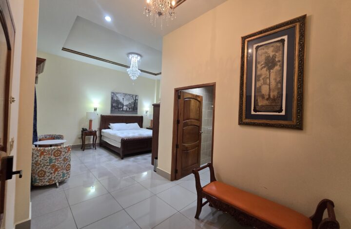 Courtyard Suite