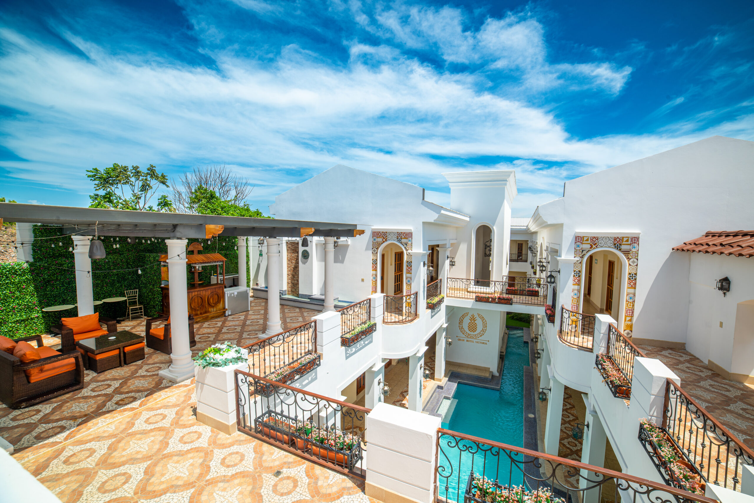 Gran Hotel Victoria courtyard and swimming pool in Rivas, Nicaragua